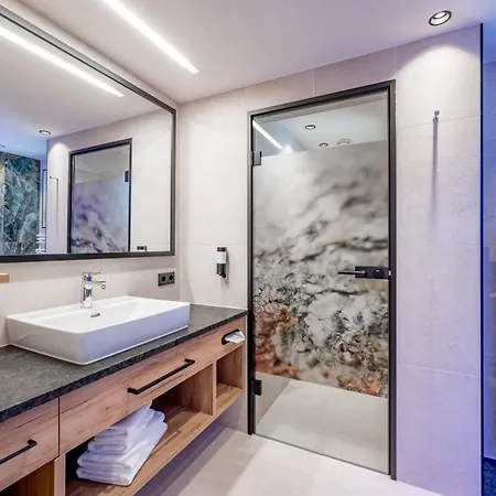 Rössle Superior Hotel 4*