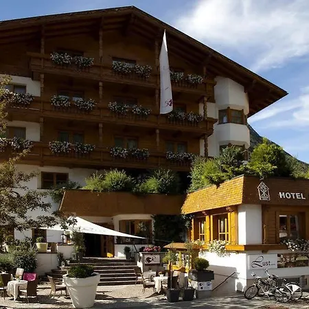 Rössle Superior Hotell 4*