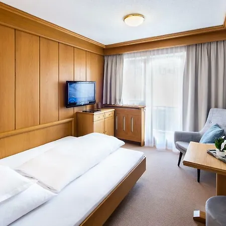 Roessle Superior Hotel 4*