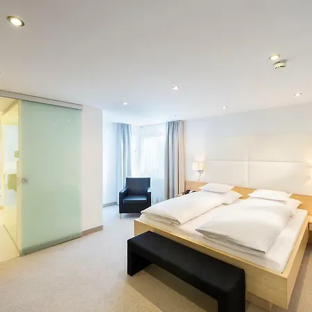 Roessle Superior Отель 4*