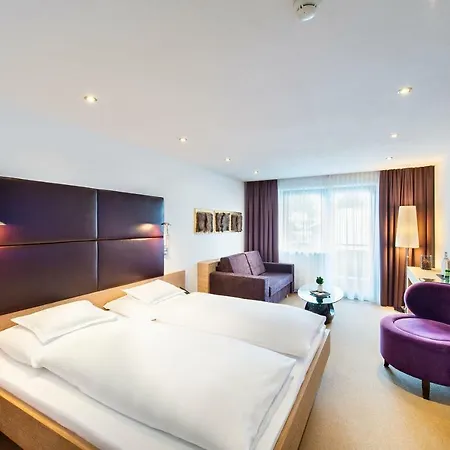 Roessle Superior Отель 4*
