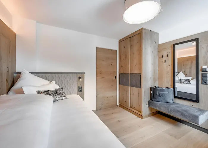 Roessle Superior Hotel