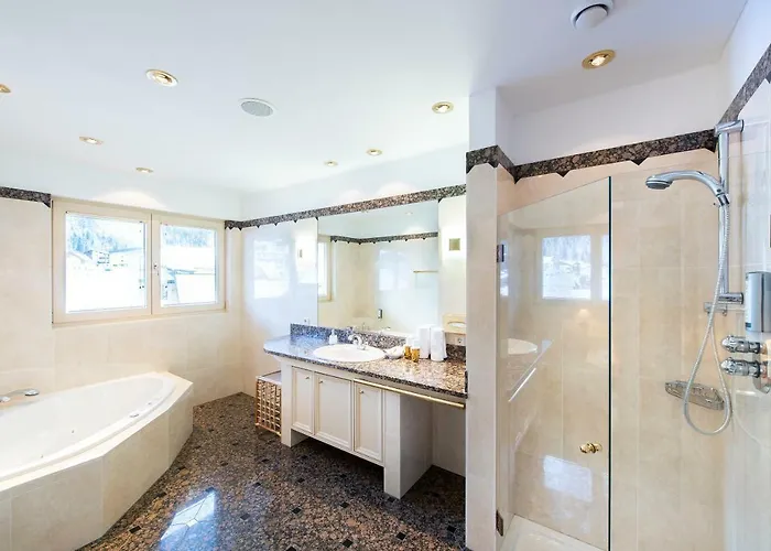 Roessle Superior Hotel